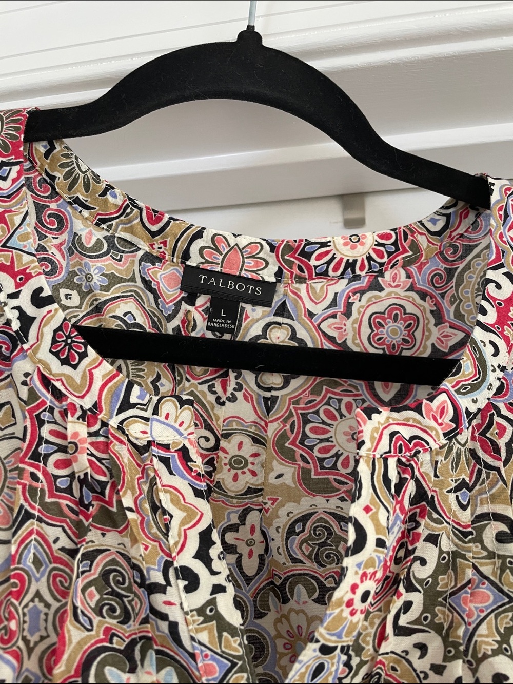 Size L Set of 2 sleeveless tops Talbots and Loft - Picture 2 of 10